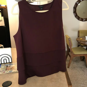 Sleeveless top, scoop neck